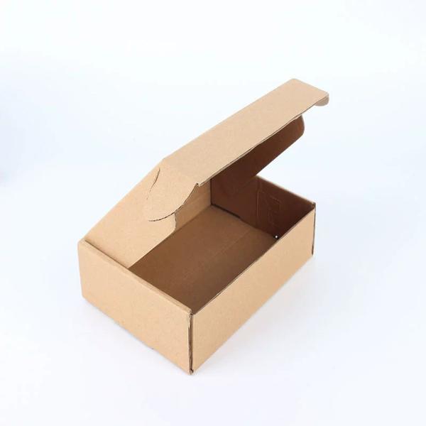 精美定制服装包装带盖礼盒纸盒包鞋包装盒瓦楞纸盒